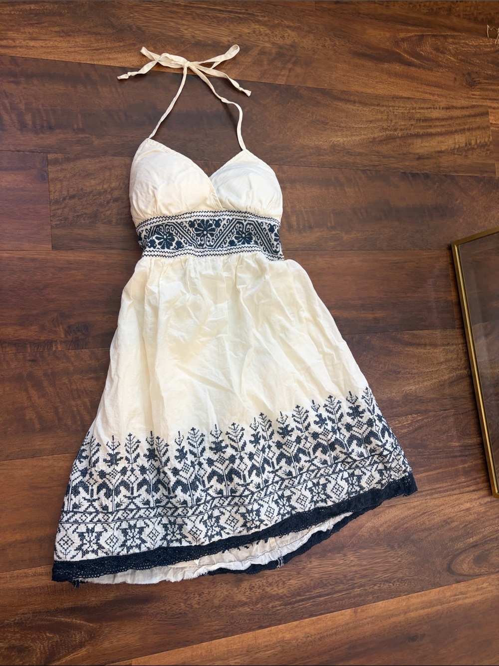 Vintage Off-White Halter Embroidered Summer Dress